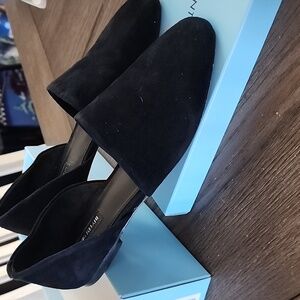 Antonio melani flat shoes.